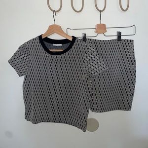 ZARA - PRINTED MATCHING BLOUSE & MINISKIRT SIZE SMALL MEDIUM